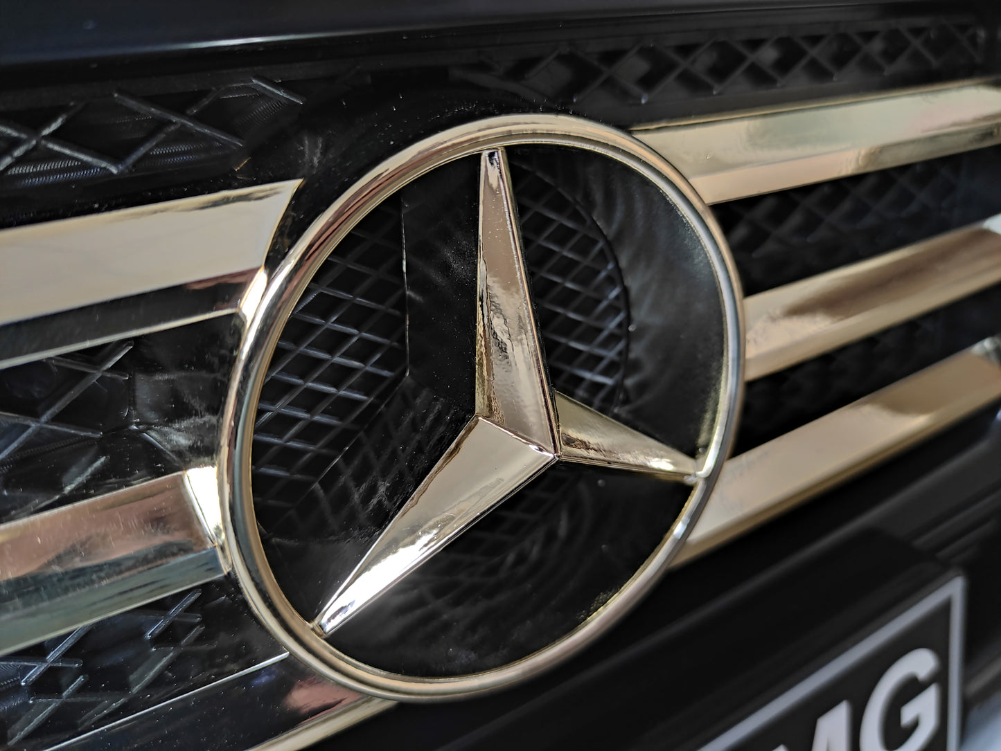 MERCEDES G55 AMG (NERO CON INSERTI ORO) - MONOPOSTO