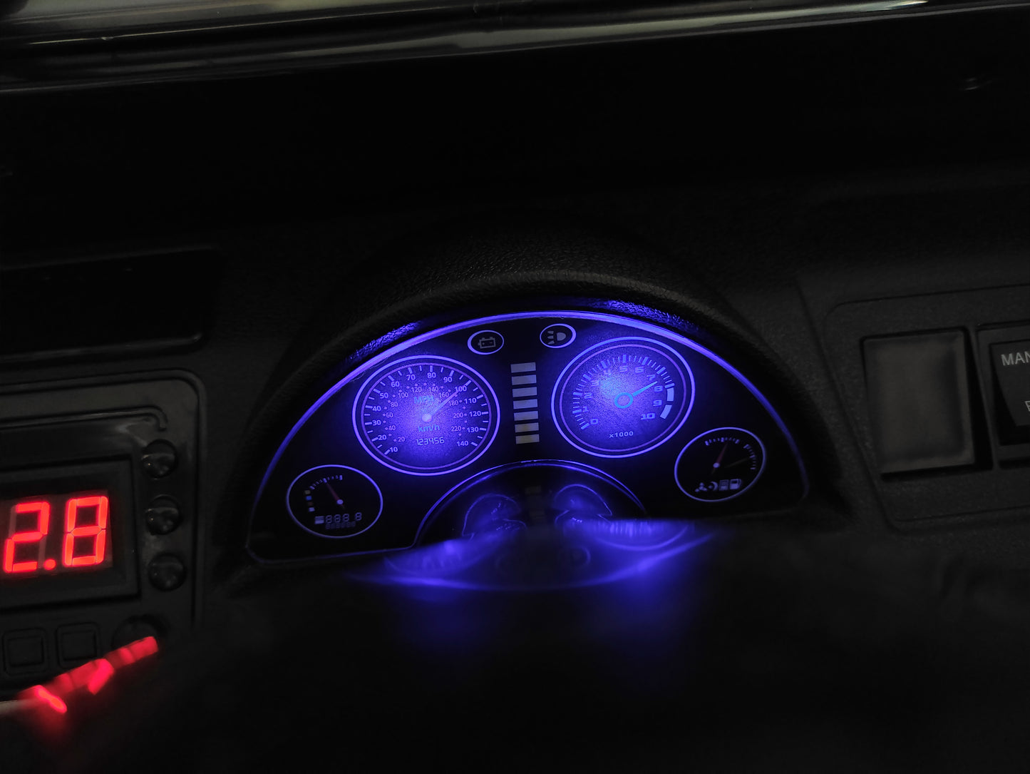 MERCEDES G55 AMG (NERO CON INSERTI ORO) - MONOPOSTO