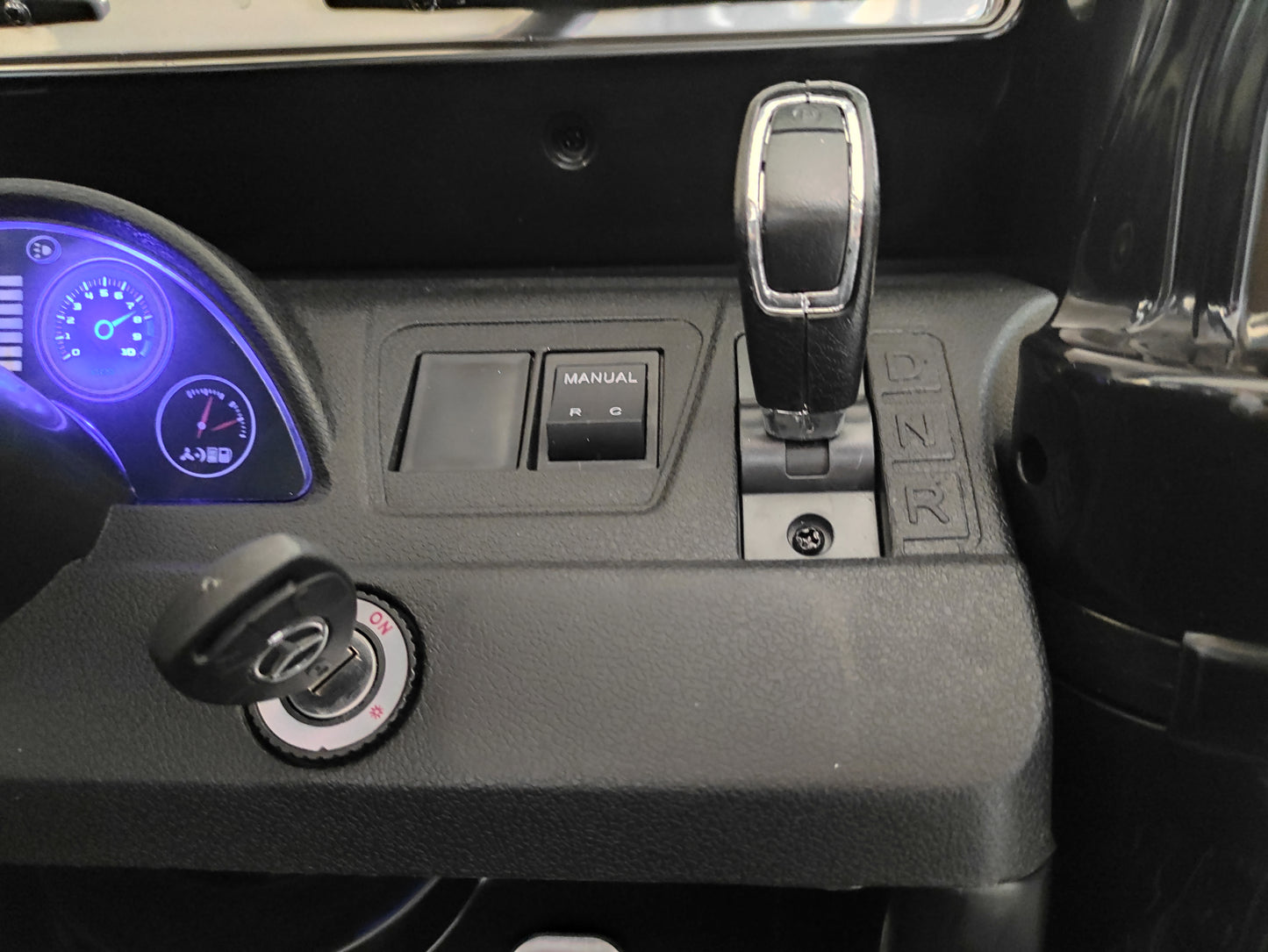 MERCEDES G55 AMG (NERO CON INSERTI ORO) - MONOPOSTO